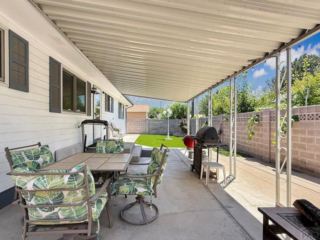 68 Wheatridge Dr, Pueblo, CO 81005