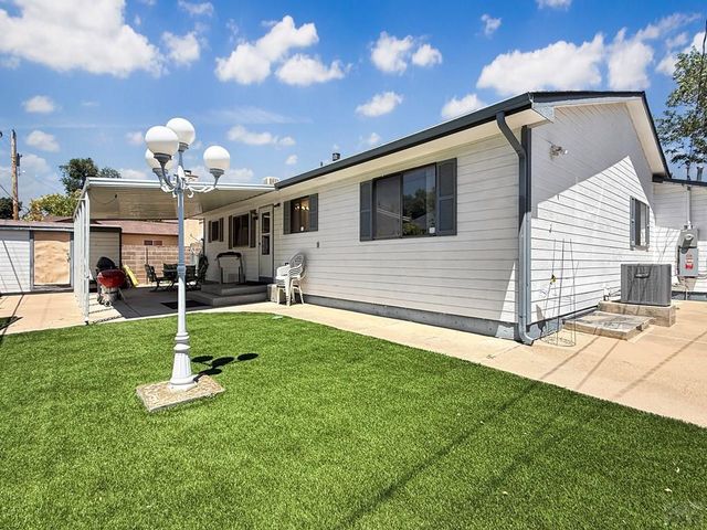 68 Wheatridge Dr, Pueblo, CO 81005