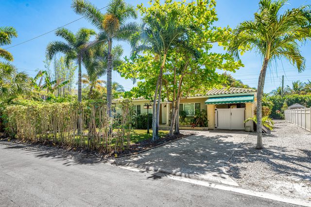 310 Russlyn Drive, West Palm Beach, FL 33405