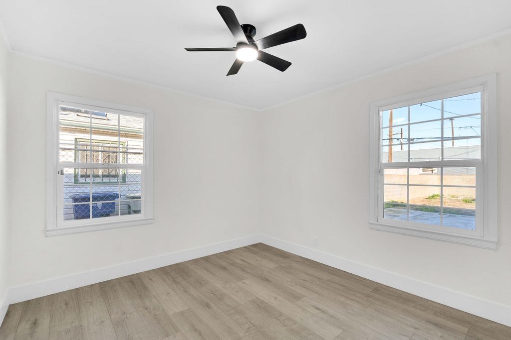 Image 11 of property listing at 1584 N Carruth Avenue, Fresno, CA 93728