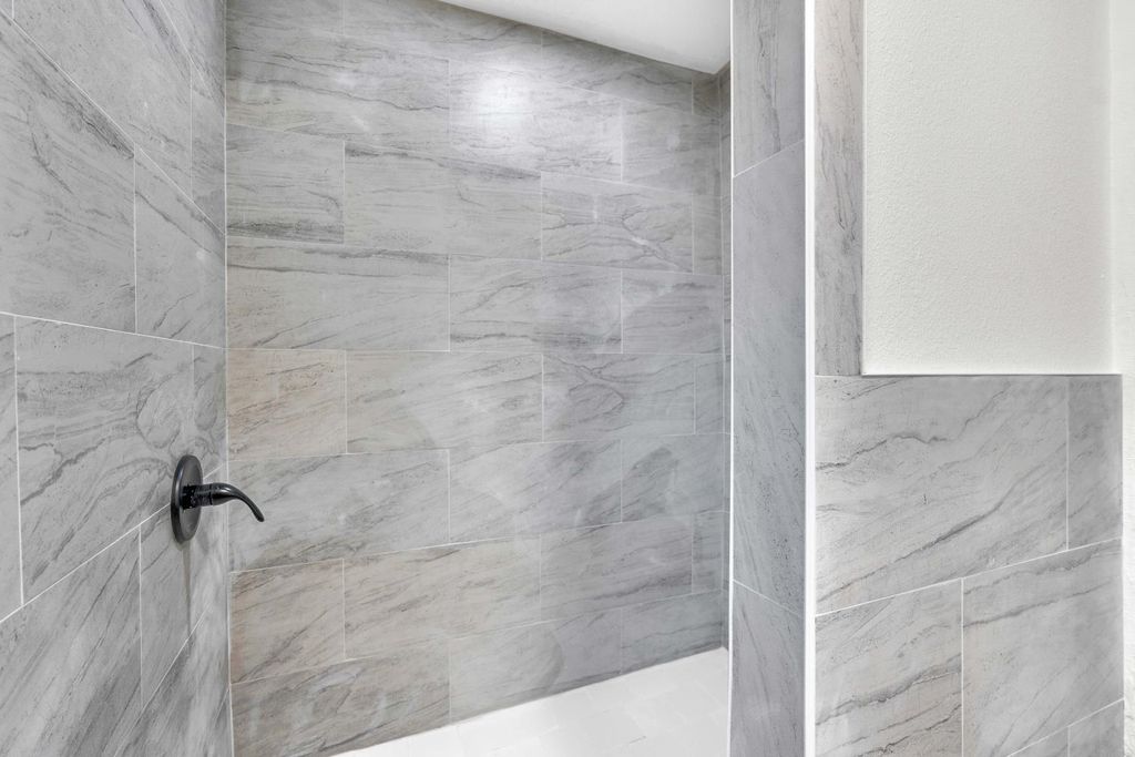 Image 30 of property listing at 1584 N Carruth Avenue, Fresno, CA 93728