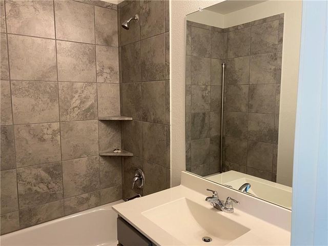 128 Calomel TRL, Buda, TX 78610