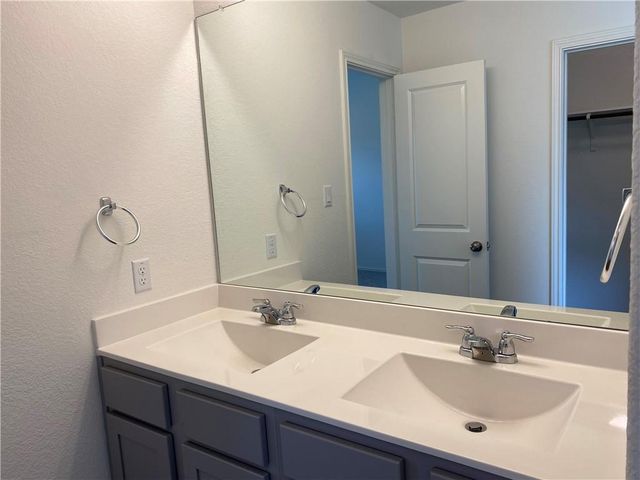 128 Calomel TRL, Buda, TX 78610