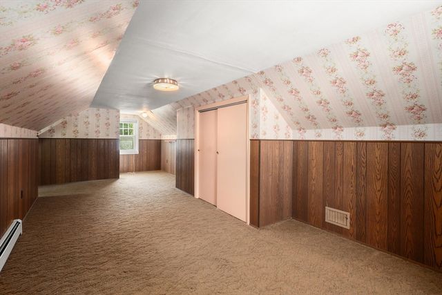 35 Queen Cir, South Hadley, MA 01075
