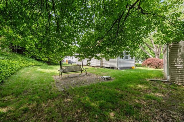 35 Queen Cir, South Hadley, MA 01075