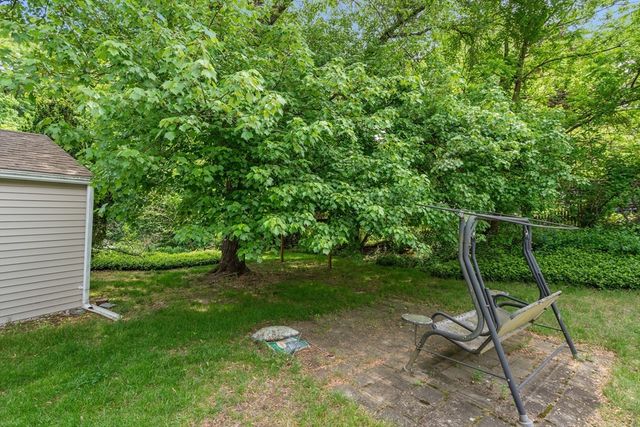 35 Queen Cir, South Hadley, MA 01075