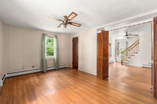 35 Queen Cir, South Hadley, MA 01075