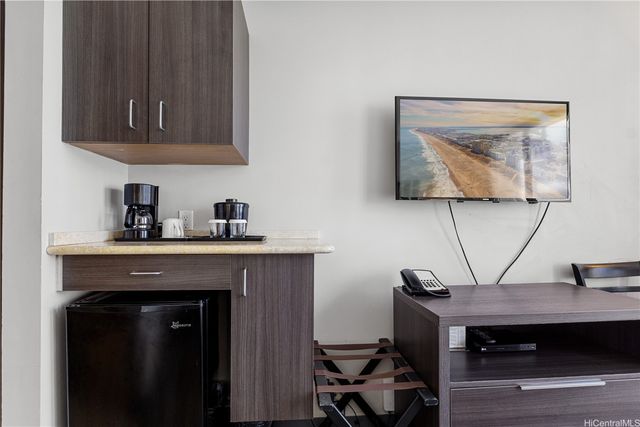 1850 Ala Moana Boulevard 703, Honolulu, HI 96815