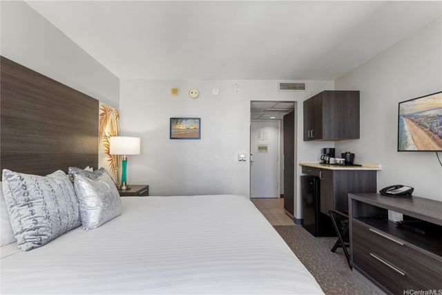 1850 Ala Moana Boulevard 703, Honolulu, HI 96815