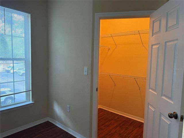 10111 COURTNEY PALMS BOULEVARD 201, Tampa, FL 33619