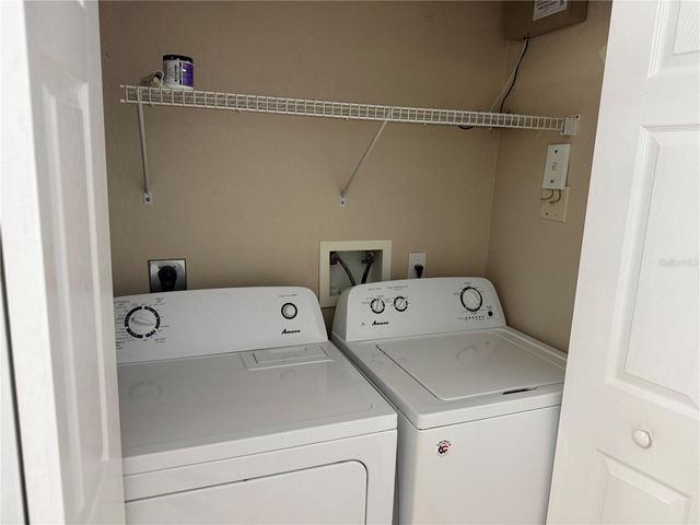 10111 COURTNEY PALMS BOULEVARD 201, Tampa, FL 33619