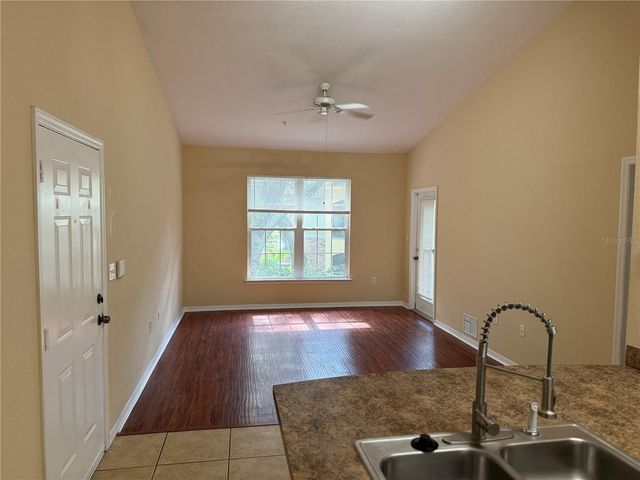 10111 COURTNEY PALMS BOULEVARD 201, Tampa, FL 33619