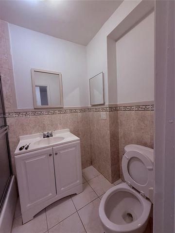 6603 Winfield Blvd B8, Margate, FL 33063