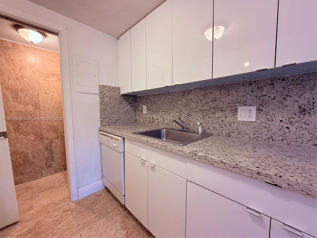 6603 Winfield Blvd B8, Margate, FL 33063