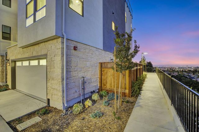 2500 Sage Street, San Mateo, CA 94403