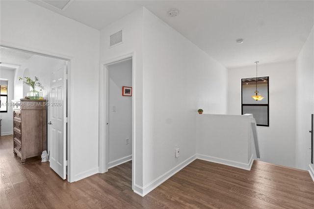 3573 W 93rd Pl, Hialeah, FL 33018