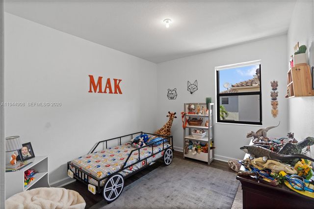 3573 W 93rd Pl, Hialeah, FL 33018