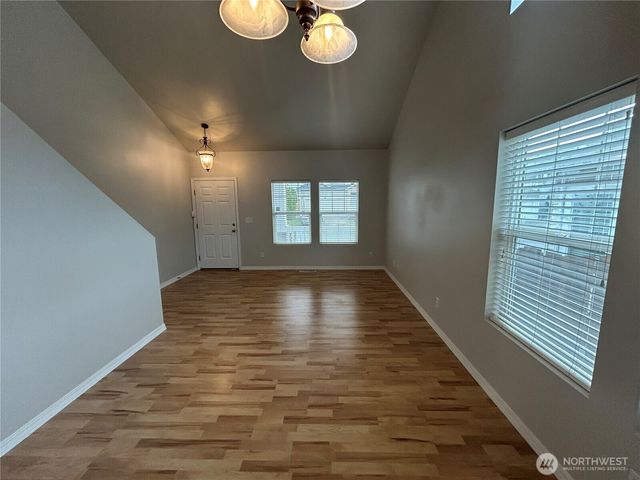 24528 SE 275th Street, Maple Valley, WA 98038