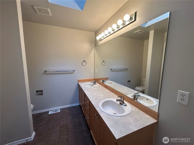 24528 SE 275th Street, Maple Valley, WA 98038