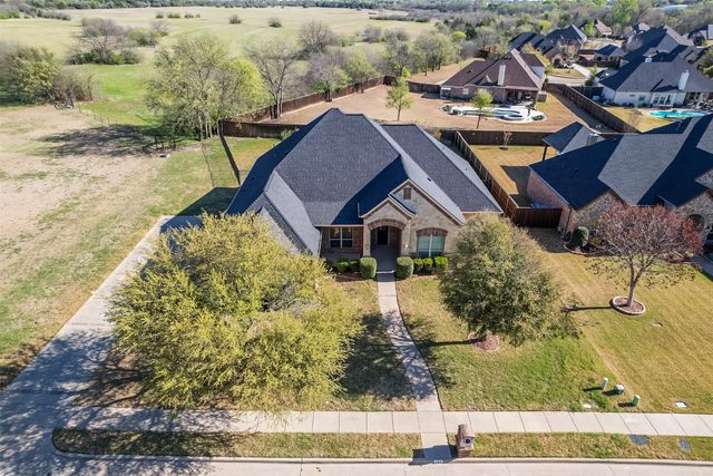 101 Tee Side Drive, Waxahachie, TX 75165