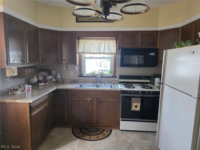 1377 E 28th Street, Ashtabula, OH 44004