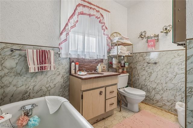 1377 E 28th Street, Ashtabula, OH 44004