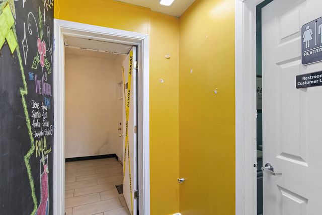 59 S Grove Avenue LOWER, Elgin, IL 60120