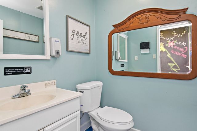 59 S Grove Avenue LOWER, Elgin, IL 60120