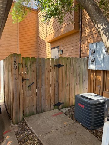 3440 S Delaware Avenue 129, Springfield, MO 65804