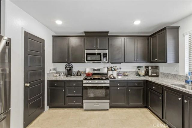 32894 Crown Point, Lake Elsinore, CA 92530