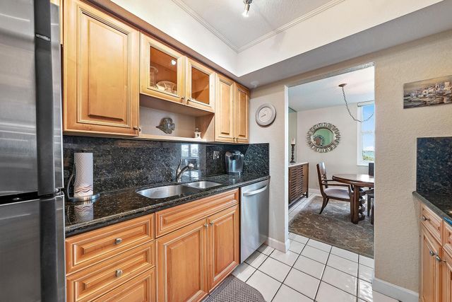 5440 N Ocean Drive 202, Riviera Beach, FL 33404