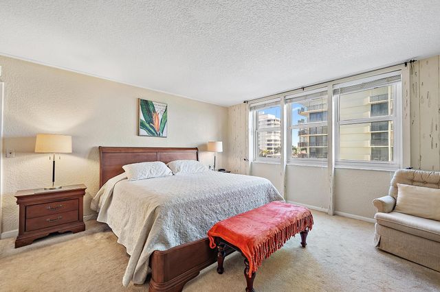 5440 N Ocean Drive 202, Riviera Beach, FL 33404