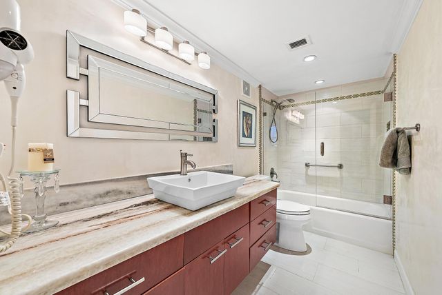 5440 N Ocean Drive 202, Riviera Beach, FL 33404