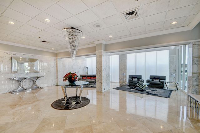 5440 N Ocean Drive 202, Riviera Beach, FL 33404