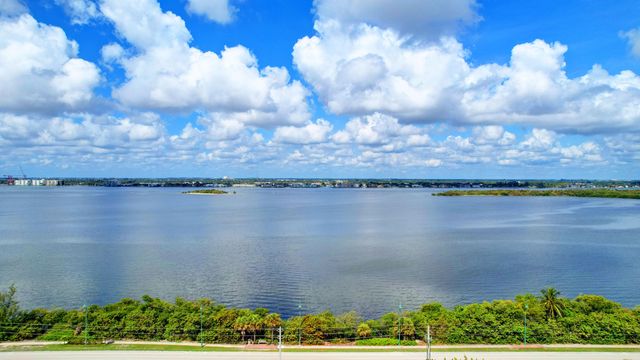 5440 N Ocean Drive 202, Riviera Beach, FL 33404