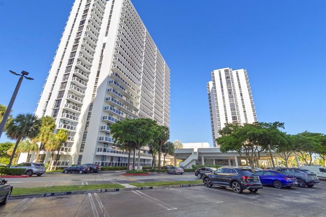 20515 E Country Club Drive 345, Aventura, FL 33180