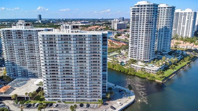20515 E Country Club Drive 345, Aventura, FL 33180