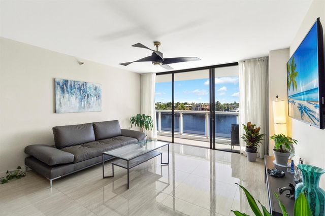 20515 E Country Club Drive 345, Aventura, FL 33180