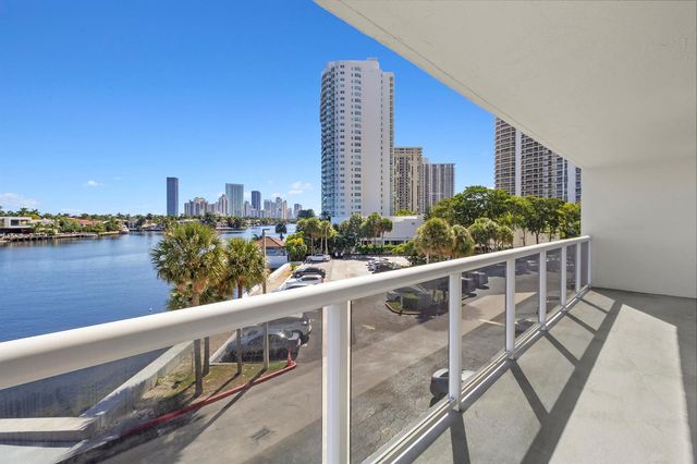 20515 E Country Club Drive 345, Aventura, FL 33180