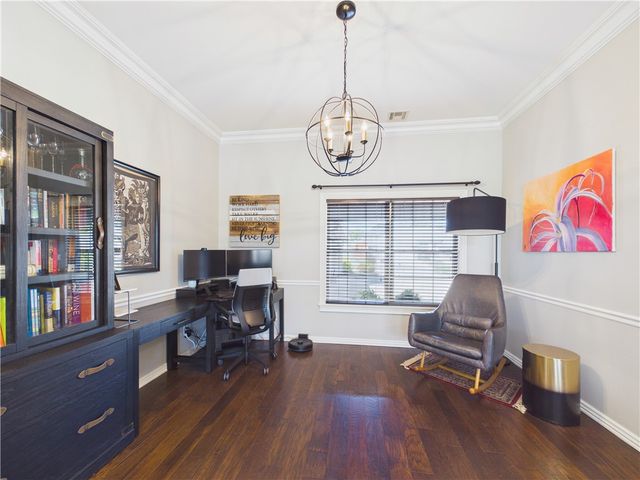 705 Maidstone Avenue, Bentonville, AR 72712