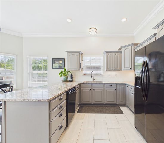 705 Maidstone Avenue, Bentonville, AR 72712