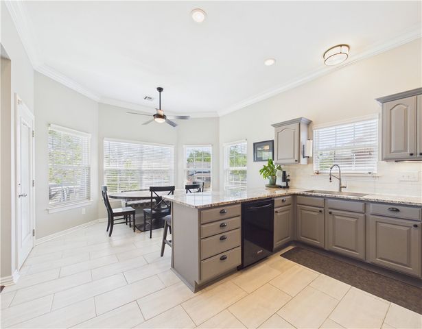 705 Maidstone Avenue, Bentonville, AR 72712