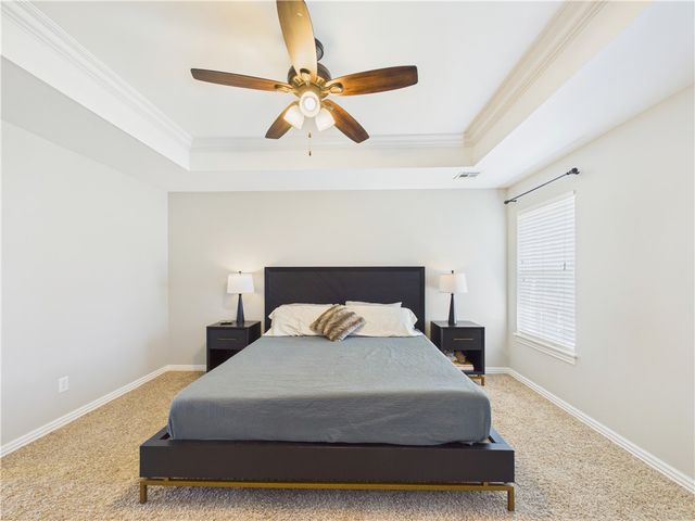 705 Maidstone Avenue, Bentonville, AR 72712