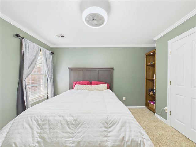 705 Maidstone Avenue, Bentonville, AR 72712