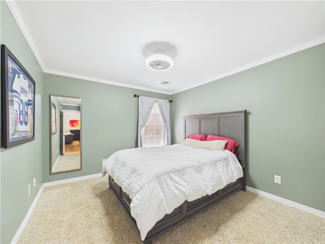 705 Maidstone Avenue, Bentonville, AR 72712