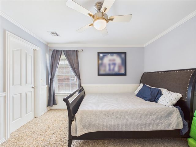 705 Maidstone Avenue, Bentonville, AR 72712