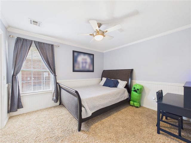 705 Maidstone Avenue, Bentonville, AR 72712