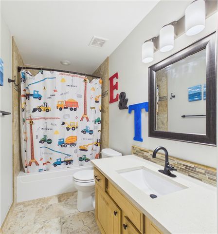 705 Maidstone Avenue, Bentonville, AR 72712