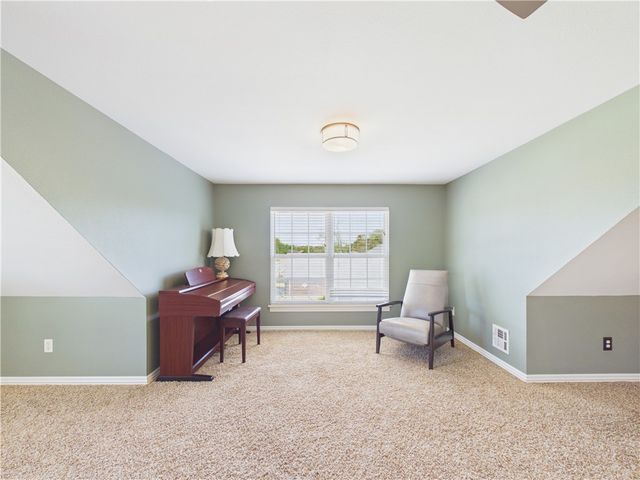705 Maidstone Avenue, Bentonville, AR 72712