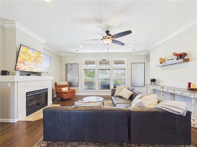 705 Maidstone Avenue, Bentonville, AR 72712